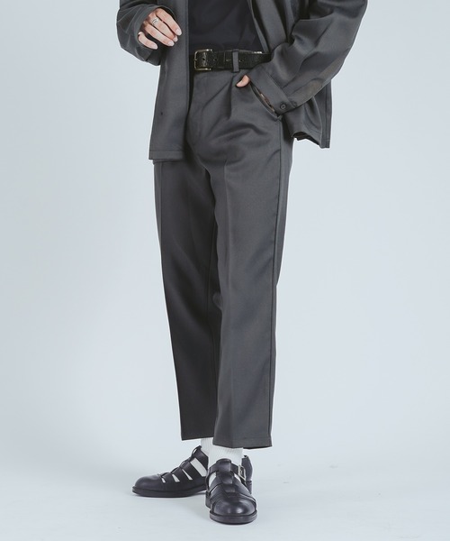 epnok(エプノック)の「ツイルテーパードパンツ/スラックス(SET UP)(その他パンツ・メンズ・ブラック/ダークブラウン/ダークグレー・MEDIUM/LARGE)」の2枚目の写真