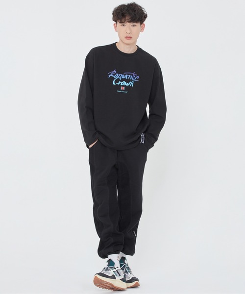 ROMANTIC CROWN(ロマンティッククラウン)の「【ROMANTIC CROWN】GRADATION LOGO LONG SLEEVES / ロマンティッククラウン グラデーション ロゴ ロングスリーブ Tシャツ(Tシャツ/カットソー・メンズ・スカイブルー/ホワイト/ブラック・LARGE/X-LARGE/MEDIUM/SMALL)」の20枚目の写真