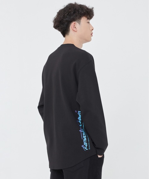 ROMANTIC CROWN(ロマンティッククラウン)の「【ROMANTIC CROWN】GRADATION LOGO LONG SLEEVES / ロマンティッククラウン グラデーション ロゴ ロングスリーブ Tシャツ(Tシャツ/カットソー・メンズ・スカイブルー/ホワイト/ブラック・LARGE/X-LARGE/MEDIUM/SMALL)」の19枚目の写真
