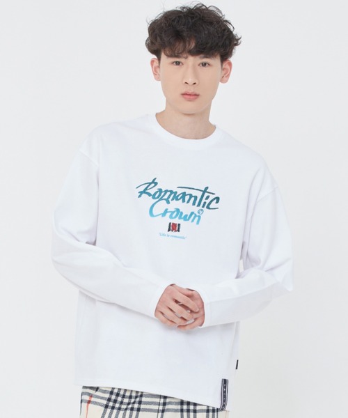 ROMANTIC CROWN(ロマンティッククラウン)の「【ROMANTIC CROWN】GRADATION LOGO LONG SLEEVES / ロマンティッククラウン グラデーション ロゴ ロングスリーブ Tシャツ(Tシャツ/カットソー・メンズ・スカイブルー/ホワイト/ブラック・LARGE/X-LARGE/MEDIUM/SMALL)」の4枚目の写真