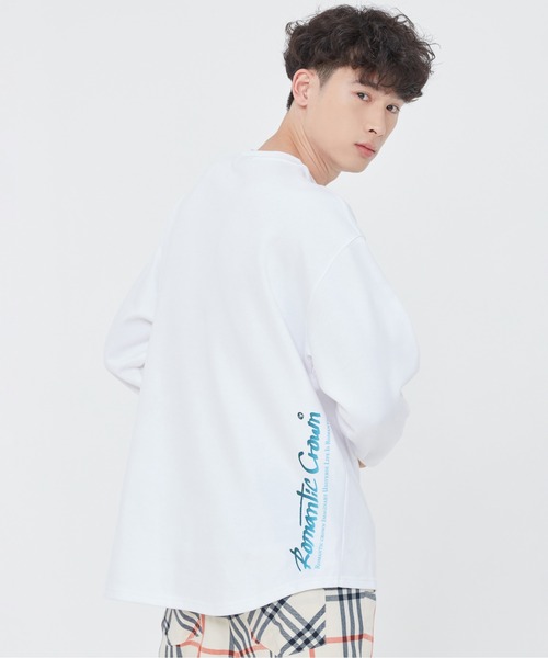 ROMANTIC CROWN(ロマンティッククラウン)の「【ROMANTIC CROWN】GRADATION LOGO LONG SLEEVES / ロマンティッククラウン グラデーション ロゴ ロングスリーブ Tシャツ(Tシャツ/カットソー・メンズ・スカイブルー/ホワイト/ブラック・LARGE/X-LARGE/MEDIUM/SMALL)」の5枚目の写真