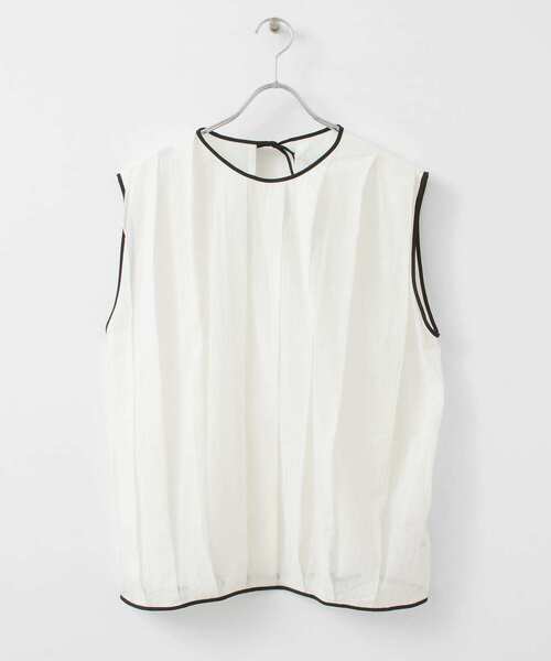 siiwa（シーワ）の「siiwa　コットンシルクタックブラウス（シャツ/ブラウス・レディース・オフホワイト/グレー・ONE）」の7枚目の写真