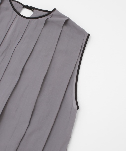 siiwa（シーワ）の「siiwa　コットンシルクタックブラウス（シャツ/ブラウス・レディース・オフホワイト/グレー・ONE）」の9枚目の写真