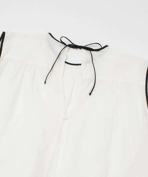 siiwa（シーワ）の「siiwa　コットンシルクタックブラウス（シャツ/ブラウス・レディース・オフホワイト/グレー・ONE）」の8枚目の写真