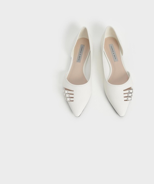 CHARLES & KEITH（チャールズ & キース）の「ハーフドルセイ カットアウトバレリーナ / Half D'Orsay Cut-Out Ballerinas（パンプス・レディース・ホワイト/ブラック・22.5cm/23cm/23.5cm/24.5cm/25cm/25.5cm）」の9枚目の写真
