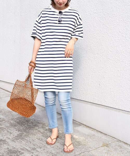 SHIPS（シップス）の「【WEB限定】ルーズシルエットボーダーTEE◇（Tシャツ/カットソー・レディース・ライトグレー/ネイビー/ブラック/オリーブ・LARGE/MEDIUM）」の4枚目の写真