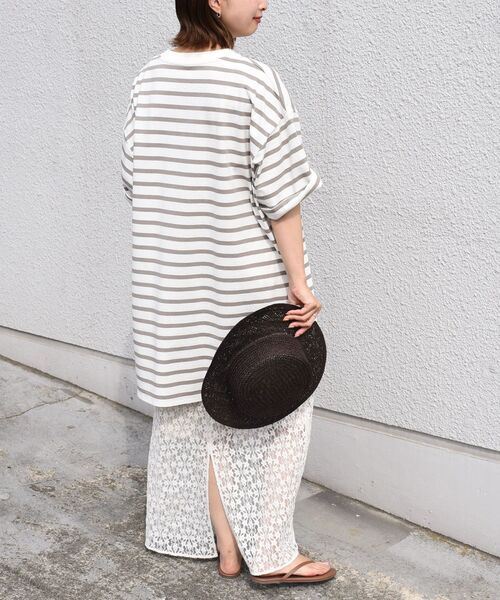 SHIPS（シップス）の「【WEB限定】ルーズシルエットボーダーTEE◇（Tシャツ/カットソー・レディース・ライトグレー/ネイビー/ブラック/オリーブ・LARGE/MEDIUM）」の16枚目の写真