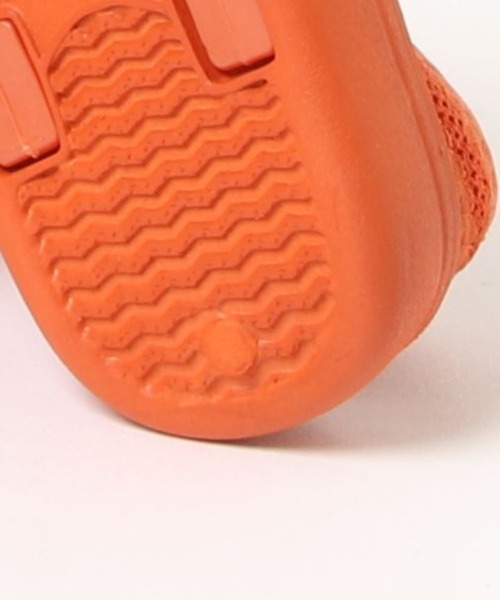 aimoha（アイモハ）の「【aimoha-KIDS-】ベルクロストラップスポーツサンダル (SS)（サンダル・キッズ・ピンク/ブラック/オレンジ/ベージュ・14/15 /23/20/21/22/19/18/16/17）」の5枚目の写真