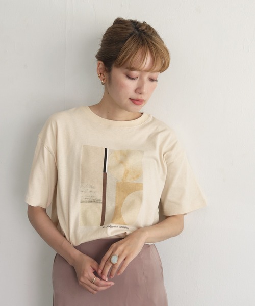CLEIO（クレイオ）の「【CLEIO】ニュアンスアートプリントTシャツ（Tシャツ/カットソー・レディース・ベージュ/オフホワイト・FREE）」の8枚目の写真