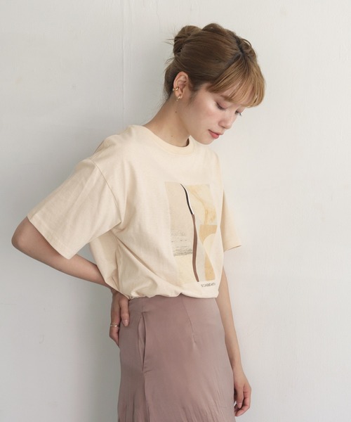 CLEIO（クレイオ）の「【CLEIO】ニュアンスアートプリントTシャツ（Tシャツ/カットソー・レディース・ベージュ/オフホワイト・FREE）」の9枚目の写真
