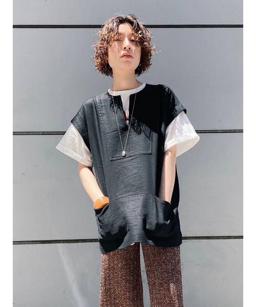 Ungrid(アングリッド)の「リネン混Vネックトップス(シャツ/ブラウス・レディース・アイボリー/ブラック・FREE)」の10枚目の写真