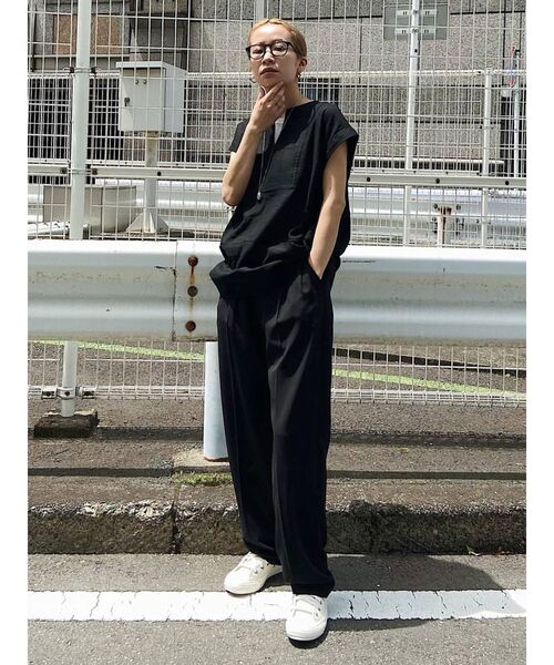 Ungrid(アングリッド)の「リネン混Vネックトップス(シャツ/ブラウス・レディース・アイボリー/ブラック・FREE)」の12枚目の写真