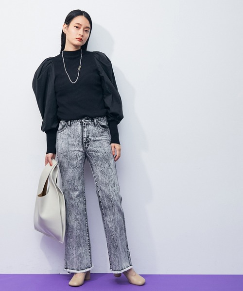 ADAM ET ROPE'（アダムエロペ）の「ファブリックコンビフォルムスリーブニット（ニット/セーター・レディース・ブラック/ベージュ・FREE）」の14枚目の写真