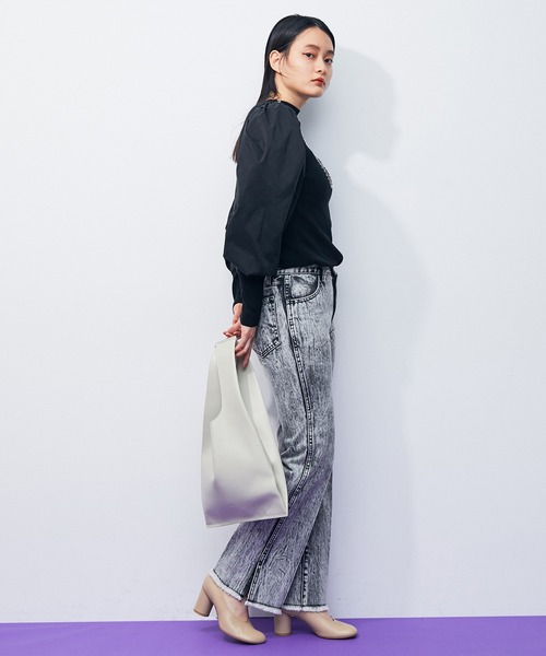 ADAM ET ROPE'（アダムエロペ）の「ファブリックコンビフォルムスリーブニット（ニット/セーター・レディース・ブラック/ベージュ・FREE）」の15枚目の写真