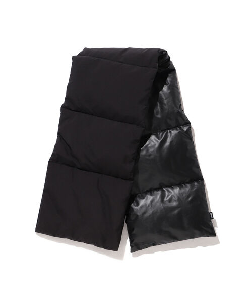 BEAMS（ビームス）の「BEAMS / リバーシブル ダウン マフラー（マフラー・メンズ・ホワイト/ブラック/ネイビー/イエロー・ONE SIZE）」の14枚目の写真