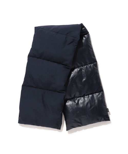 BEAMS（ビームス）の「BEAMS / リバーシブル ダウン マフラー（マフラー・メンズ・ホワイト/ブラック/ネイビー/イエロー・ONE SIZE）」の9枚目の写真