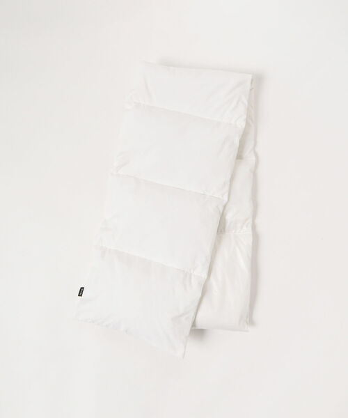 BEAMS（ビームス）の「BEAMS / リバーシブル ダウン マフラー（マフラー・メンズ・ホワイト/ブラック/ネイビー/イエロー・ONE SIZE）」の8枚目の写真