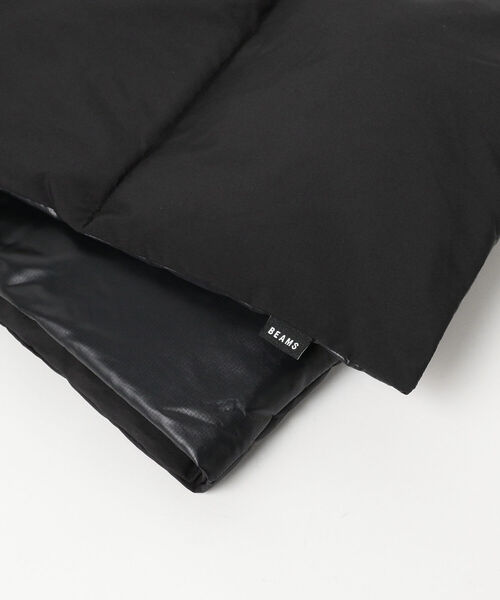 BEAMS（ビームス）の「BEAMS / リバーシブル ダウン マフラー（マフラー・メンズ・ホワイト/ブラック/ネイビー/イエロー・ONE SIZE）」の15枚目の写真