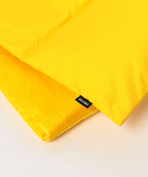 BEAMS（ビームス）の「BEAMS / リバーシブル ダウン マフラー（マフラー・メンズ・ホワイト/ブラック/ネイビー/イエロー・ONE SIZE）」の22枚目の写真