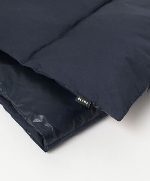 BEAMS（ビームス）の「BEAMS / リバーシブル ダウン マフラー（マフラー・メンズ・ホワイト/ブラック/ネイビー/イエロー・ONE SIZE）」の18枚目の写真