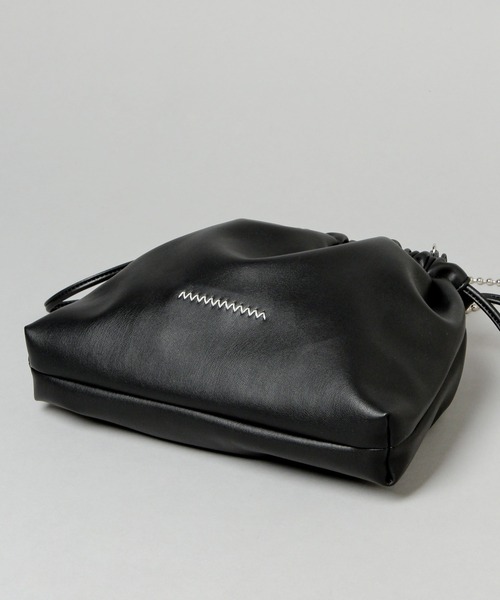 HARE（ハレ）の「シンセティックレザーキンチャクバッグ(HARE)（ショルダーバッグ・レディース・ブラック・FREE）」の14枚目の写真