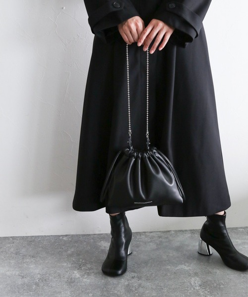 HARE（ハレ）の「シンセティックレザーキンチャクバッグ(HARE)（ショルダーバッグ・レディース・ブラック・FREE）」の16枚目の写真