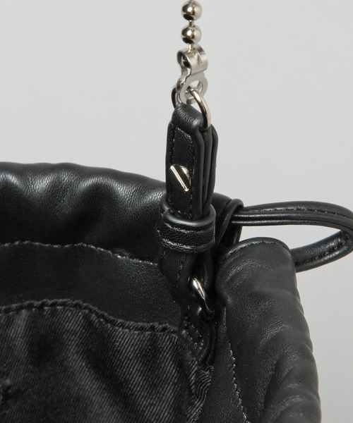 HARE（ハレ）の「シンセティックレザーキンチャクバッグ(HARE)（ショルダーバッグ・レディース・ブラック・FREE）」の13枚目の写真