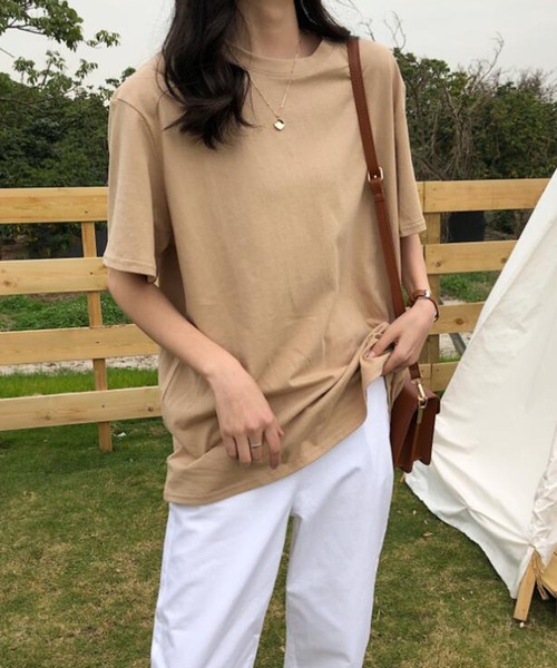 Bifrost(ビフレスト)の「無地ベーシッククルーネックTシャツ(Tシャツ/カットソー・レディース・ホワイト/ベージュ/ブルー/グレー・F)」の6枚目の写真