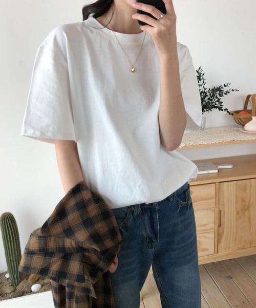 Bifrost(ビフレスト)の「無地ベーシッククルーネックTシャツ(Tシャツ/カットソー・レディース・ホワイト/ベージュ/ブルー/グレー・F)」の14枚目の写真