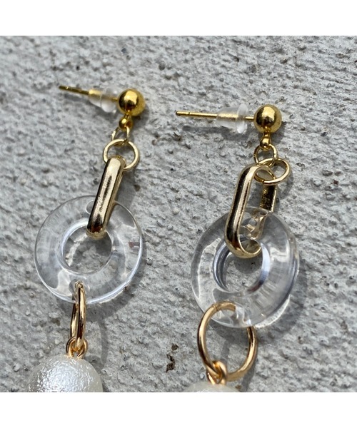 tone(トーン)の「【-lensa-】クリアリング×コットンパールの小ぶりピアス(MA)(ピアス(両耳用)・レディース・ゴールド・FREE)」の7枚目の写真