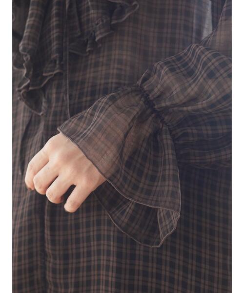 Sugar spoon（シュガースプーン）の「・SUGAR SPOON チェックラッフルチュニック＊（シャツ/ブラウス・レディース・ブラック/ベージュ/ブラウン・FREE）」の4枚目の写真