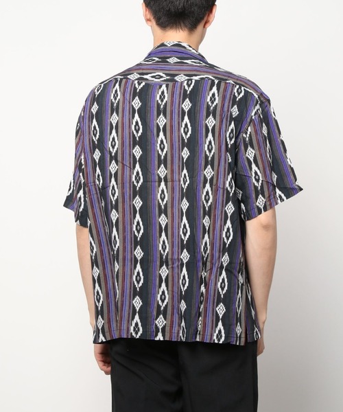 AMERICAN RAG CIE（アメリカンラグシー）の「イカットプリントウエスタンカウボーイオープンカラーシャツ（シャツ/ブラウス・メンズ・ブラック/オレンジ・L/M）」の12枚目の写真