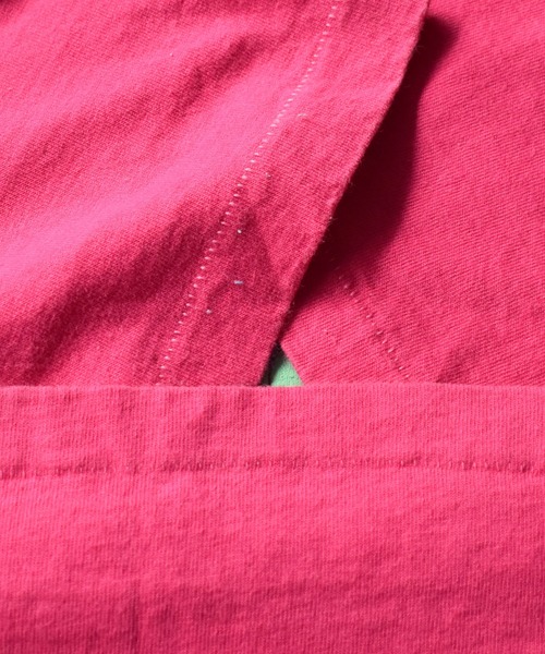 BENETTON (UNITED COLORS OF BENETTON)（ベネトンユナイテッドカラーズオブベネトン）の「【ヴィンテージ古着】90's BENETTON / ベネトン ロゴプリントＴシャツ USA製（Tシャツ/カットソー・メンズ・ピンク・LARGE）」の3枚目の写真