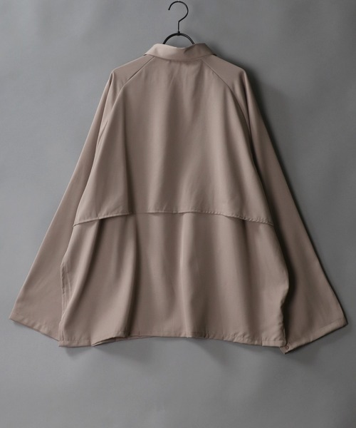 SITRY（シトリー）の「raglan sleeve wide trench shirt Jacket/ラグランスリーブ ワイド トレンチ シャツジャケット（シャツ/ブラウス・メンズ・ブラック/オフホワイト/ラベンダー/グレイッシュベージュ・M/L）」の8枚目の写真