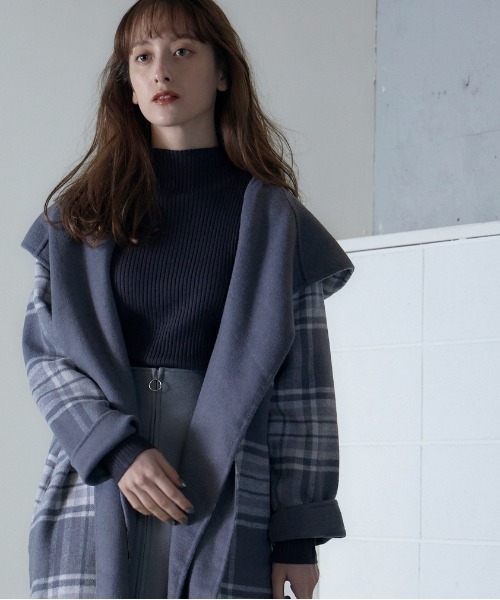 12Twelve Agenda（トゥエルブ　アジェンダ）の「フードストール付リバーシブルウールロングコート（ダウンジャケット/コート・レディース・チャコールグレー/カーキ・M）」の5枚目の写真