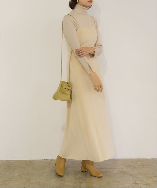 RANDA(ランダ)の「マーメイドキャミソールワンピース(ワンピース・レディース・ブラウン/ブルー/クリーム・1/0)」の17枚目の写真