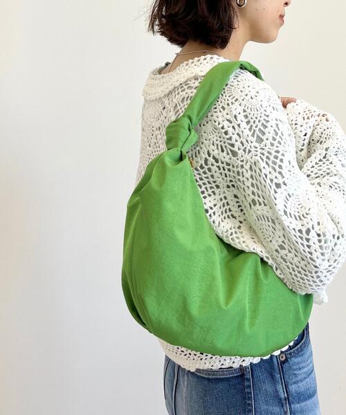 CITEN(シテン)の「<CITEN(シテン)>パデッド ノット バッグ(ハンドバッグ・レディース・ブラック/オフホワイト/ケリー・FREE)」の12枚目の写真