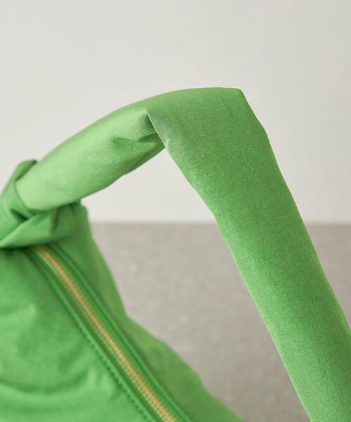 CITEN(シテン)の「<CITEN(シテン)>パデッド ノット バッグ(ハンドバッグ・レディース・ブラック/オフホワイト/ケリー・FREE)」の19枚目の写真