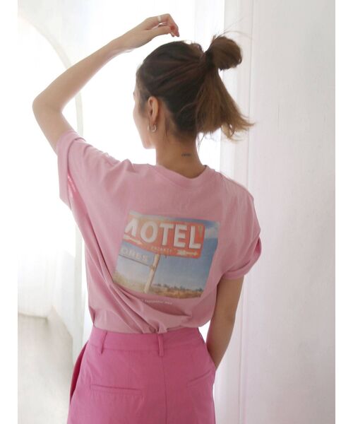 Ungrid（アングリッド）の「バックフォトプリントTee（Tシャツ/カットソー・レディース・オフホワイト/ライトグレー/チャコールグレー/ピンク/ベージュ・FREE）」の10枚目の写真