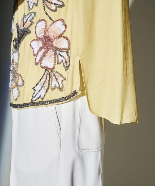 GRACE CLASS（グレースクラス）の「フラワー刺繍ノースリーブ（タンクトップ・レディース・イエロー/ラベンダー・36）」の6枚目の写真