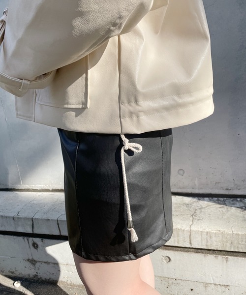 nemne store(ネンネストア)の「ショート丈フェイクレザーブルゾン(ブルゾン・レディース・アイボリー/ブラック・フリー)」の17枚目の写真