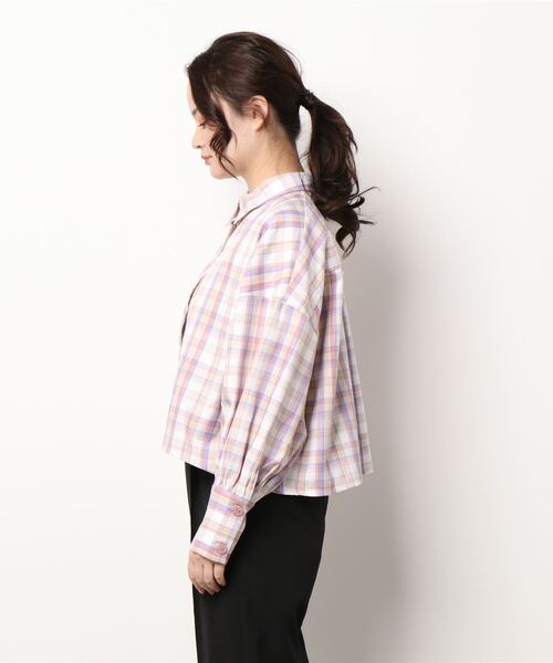 JUGLANS(ユグランス)の「☆ 一枚で主役級。チェック柄ロングカフスショート丈シャツ S1575(シャツ/ブラウス・レディース・ピンク/グリーン・FREE)」の3枚目の写真