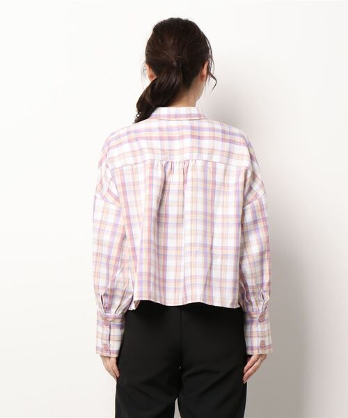 JUGLANS(ユグランス)の「☆ 一枚で主役級。チェック柄ロングカフスショート丈シャツ S1575(シャツ/ブラウス・レディース・ピンク/グリーン・FREE)」の4枚目の写真