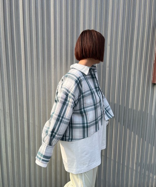 JUGLANS(ユグランス)の「☆ 一枚で主役級。チェック柄ロングカフスショート丈シャツ S1575(シャツ/ブラウス・レディース・ピンク/グリーン・FREE)」の12枚目の写真