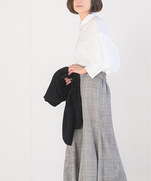 rps（アールピーエス）の「スパンブロードボリュームタック袖ブラウス（シャツ/ブラウス・レディース・ブラック/オフホワイト/ラベンダー/ダークグリーン・M/フリー）」の8枚目の写真