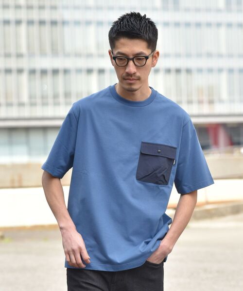 SHIPS(シップス)の「SHIPS:〈遮熱/UVカット/吸水速乾/接触冷感〉SHELTECH(R) フラップポケット Tシャツ(Tシャツ/カットソー・メンズ・ホワイト/ブラック/ブルー・SMALL/MEDIUM/LARGE/X-LARGE)」の3枚目の写真