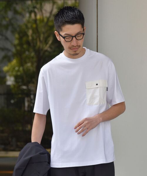 SHIPS(シップス)の「SHIPS:〈遮熱/UVカット/吸水速乾/接触冷感〉SHELTECH(R) フラップポケット Tシャツ(Tシャツ/カットソー・メンズ・ホワイト/ブラック/ブルー・SMALL/MEDIUM/LARGE/X-LARGE)」の21枚目の写真
