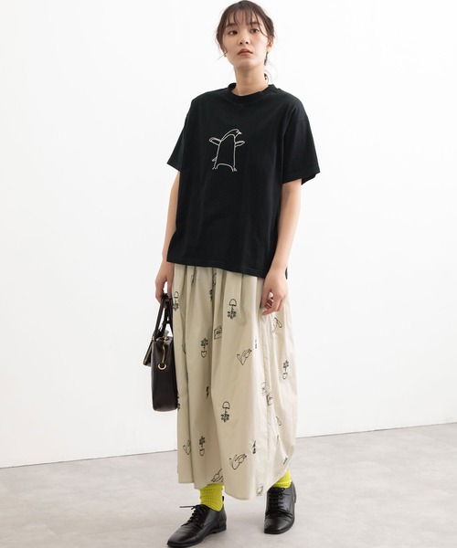 POU DOU DOU（プードゥドゥ）の「アニマルチェーン刺繍Tee（Tシャツ/カットソー・レディース・ブラック/オフホワイト/ライトベージュ・3）」の4枚目の写真