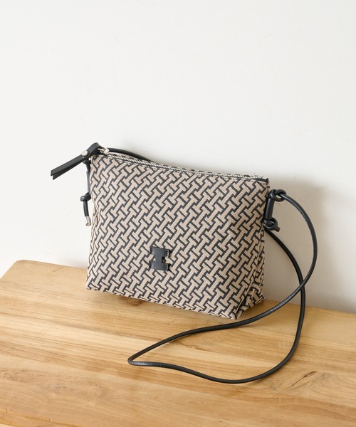 Uni&co. レザーショルダー キャメルカラー マグネット開閉 収納袋付き Uni&co. レザーショルダー キャメルカラー マグネット開閉 収納