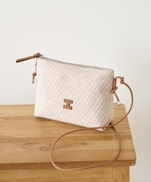 Uni&co. レザーショルダー キャメルカラー マグネット開閉 収納袋付き Uni&co. レザーショルダー キャメルカラー マグネット開閉 収納